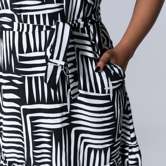 Plus Size Printed Black/White Tiered Tunic