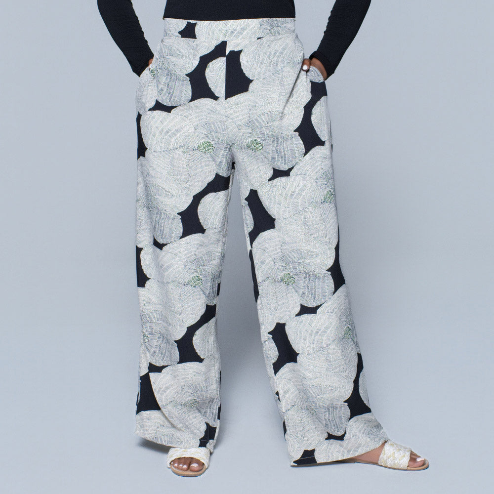 Ladies Printed Pocket Detail Pants