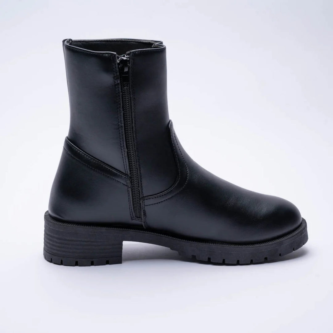 FOOTWEAR