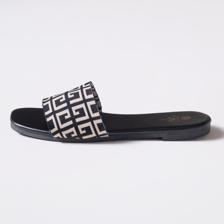 Ladies Printed Black Sandals