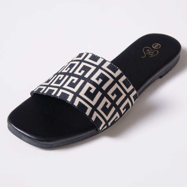Ladies Printed Black Sandals