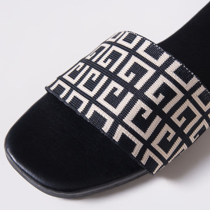 Ladies Printed Black Sandals