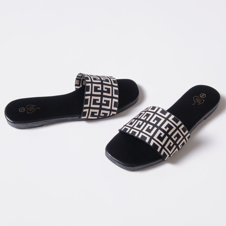 Ladies Printed Black Sandals