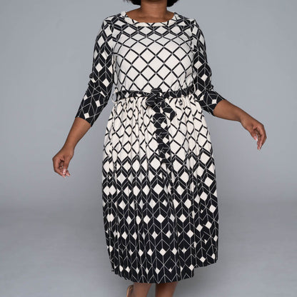 Plus Size Border Print Pleated Dress