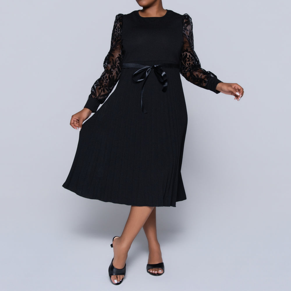 Plus Size Black Long Sleeve Pleated Dress