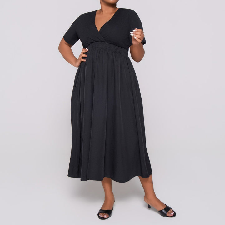 Plus Size Short Sleeve Black Dress