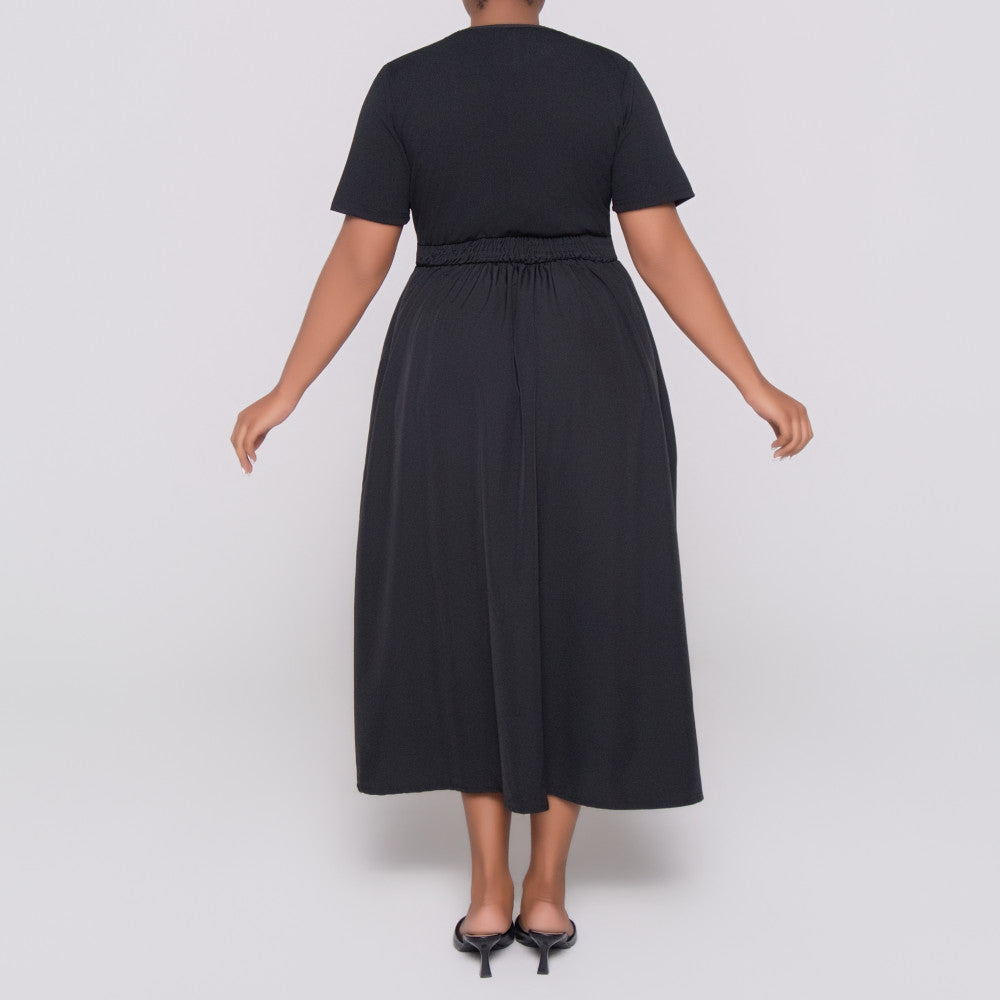 Plus Size Short Sleeve Black Dress