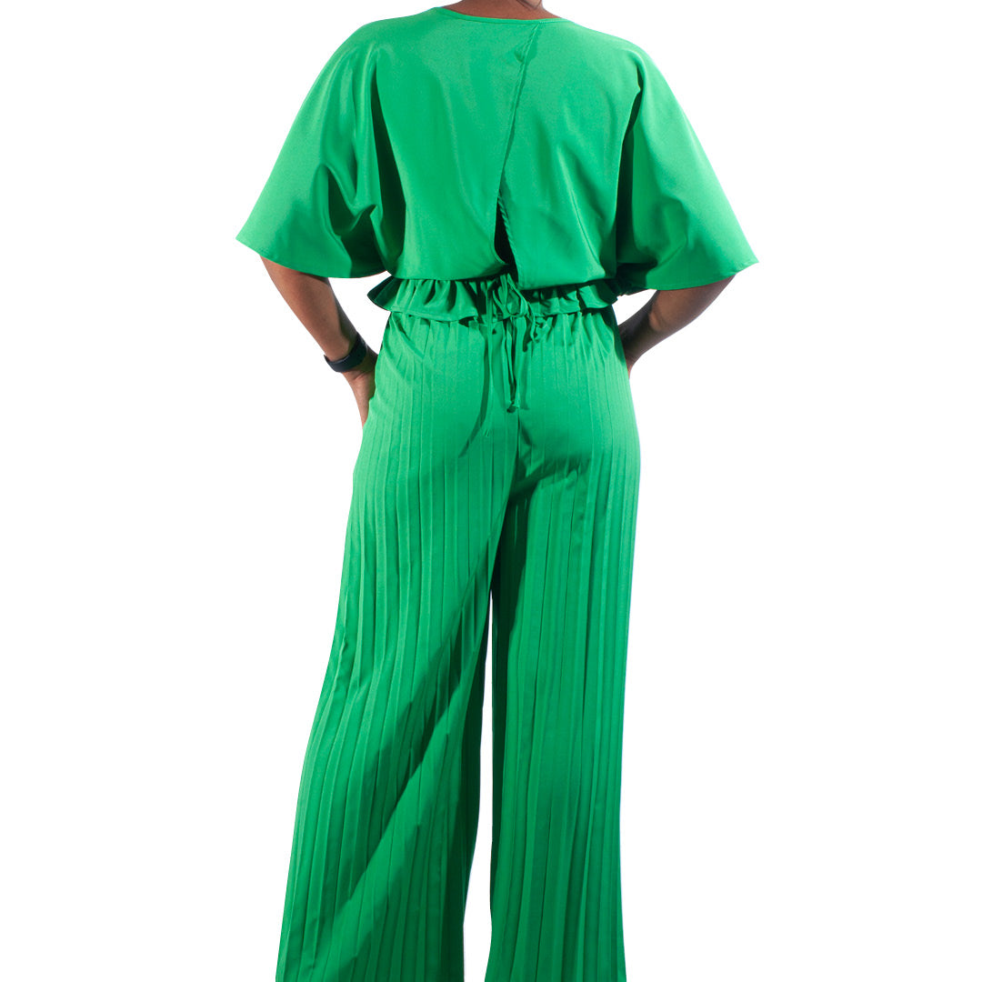 Short Sleeve Green Crop Top And Pleated Pants