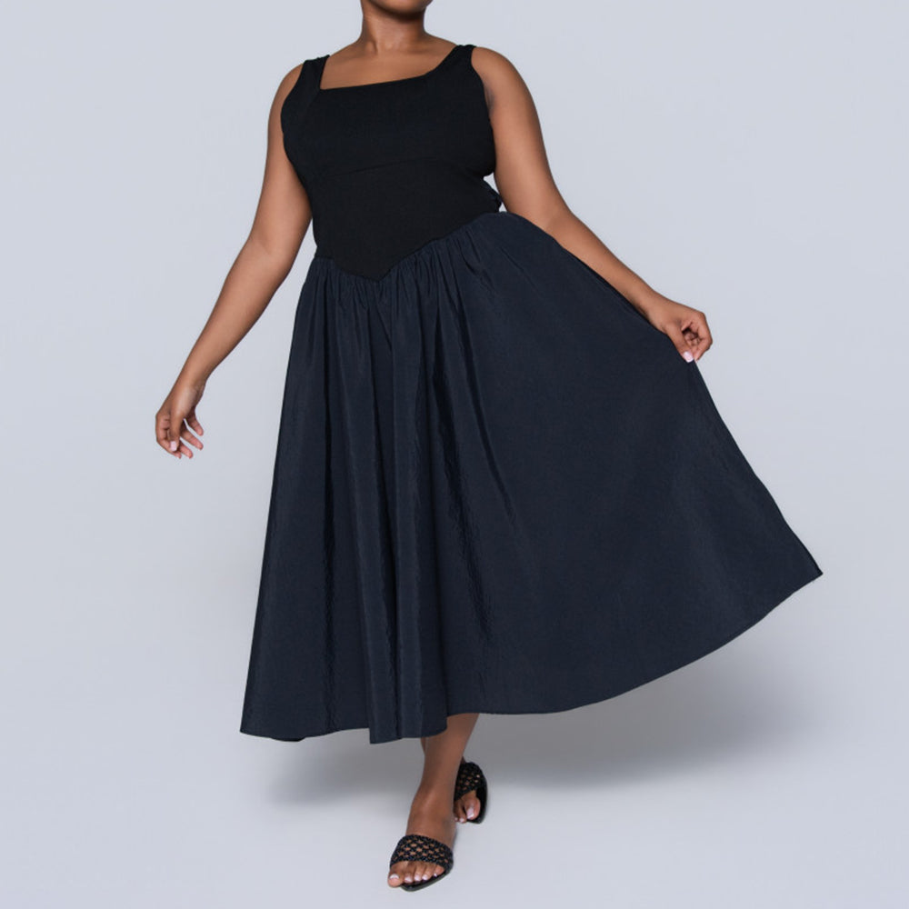 Black Sleeveless Dress