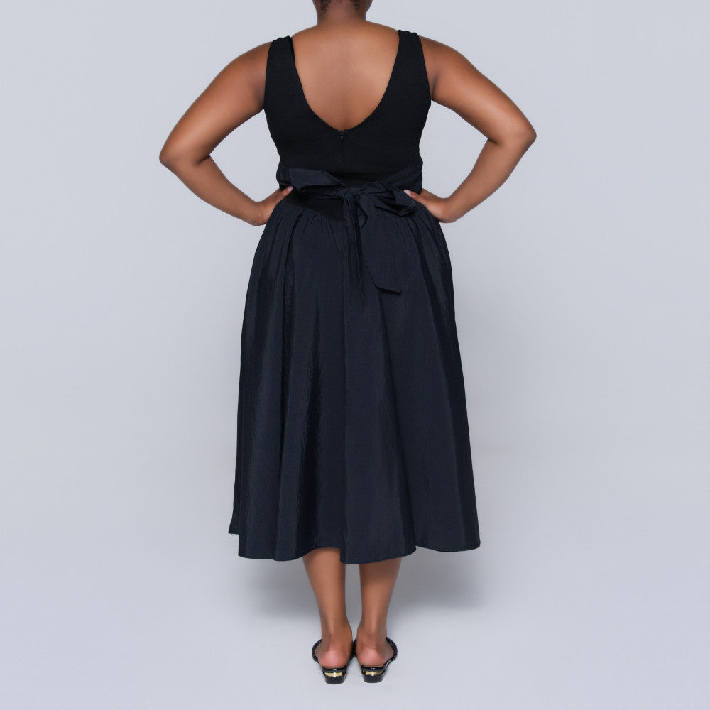 Black Sleeveless Dress