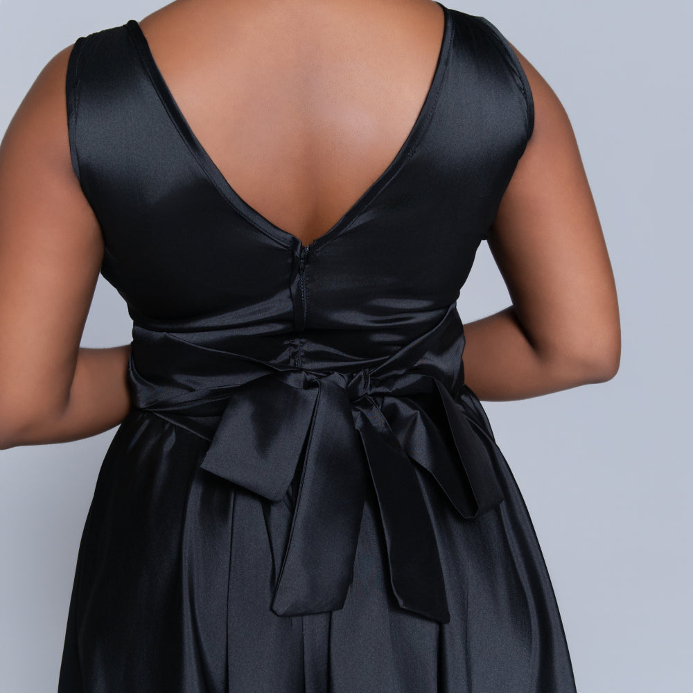 Black Sleeveless Dress