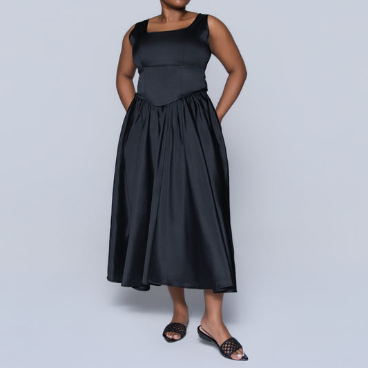 Black Sleeveless Dress