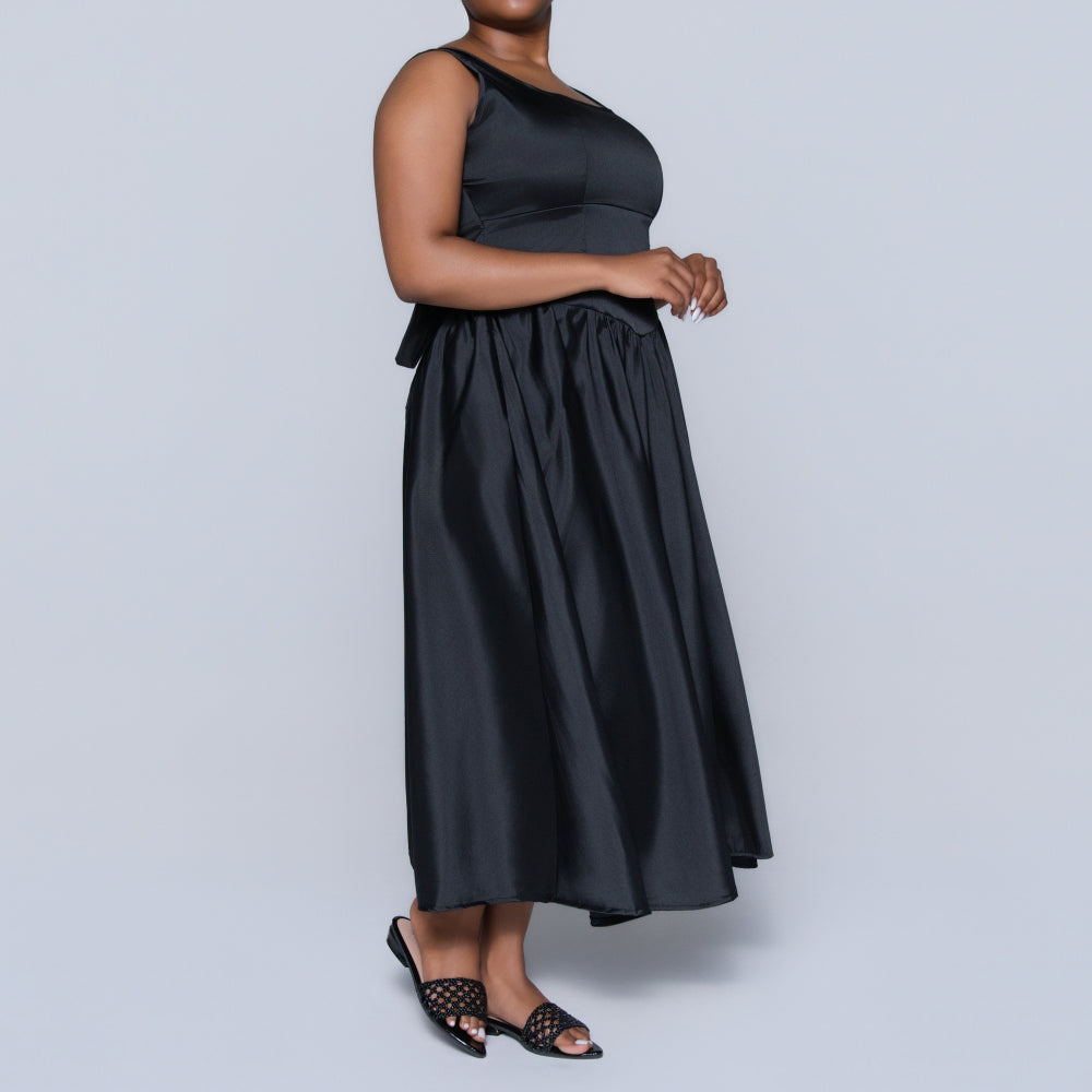 Black Sleeveless Dress