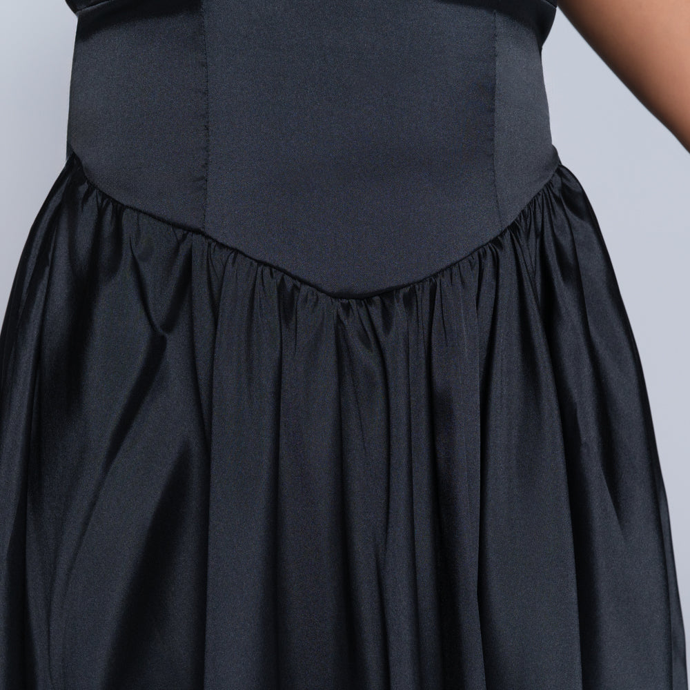 Black Sleeveless Dress